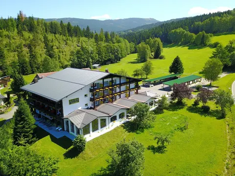 Landhotel GrünWies -Bonsai-Wellness Garni