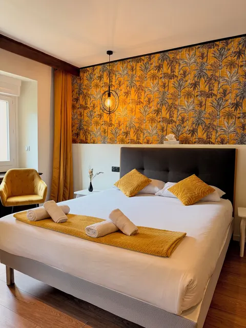 Savoy Hotel & Restaurant