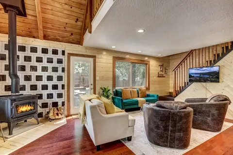 Rustic Haven - Hot tub & Pet friendly