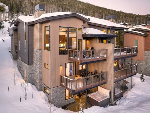 Mountain Villa 403 Next To WP Resort I Private Hot Tub I Great Views I Activity Program