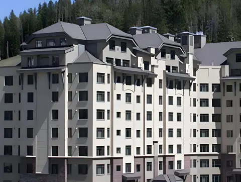 Summit Hotel at Big Sky Resort