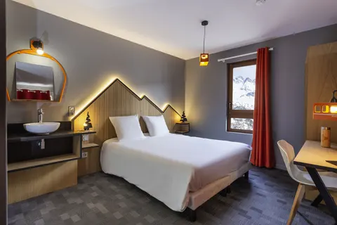 Hotel Base Camp Lodge - Bourg Saint Maurice