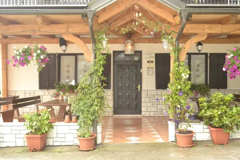 Guest House Kmečki Hram FORTUNA