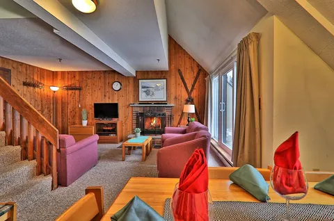 Mountain Green 3BR/2BA Two Floor Condo Suite 3F12