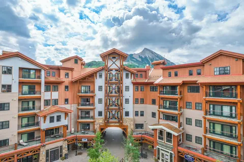 The Lodge at Mountaineer Square, A Vail Resorts Property