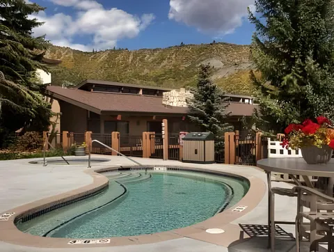 Stonebridge Inn