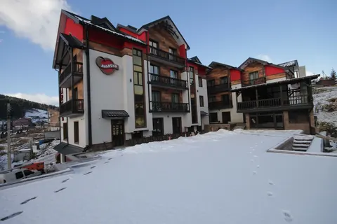 Amarena SPA Hotel - Breakfast included in the price Spa Swimming pool Sauna Hammam Jacuzzi Restaurant inexpensive and delicious food Parking area Barbecue 400 m to Bukovel Lift 1 room and cottages