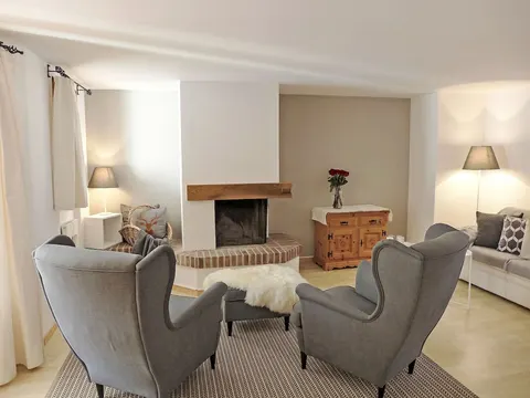 Apartment Chesa Fuolla Verda A8 by Interhome