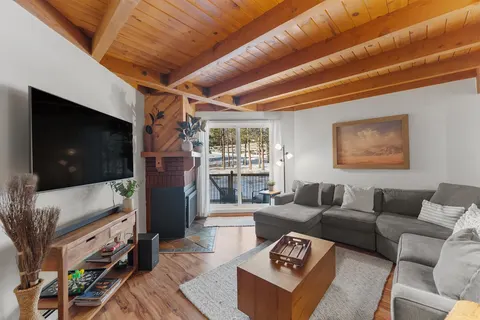Beautiful Centrally Located Condo in Silverthorne w/ Easy Access to Ski Areas