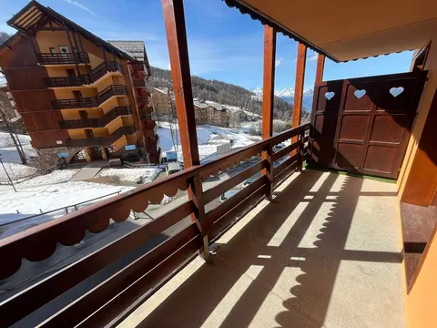 Apartment 4/6 people, ski-in/out