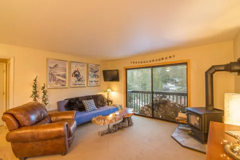 NEW - Palisades Tahoe Condo - Under the Tram!