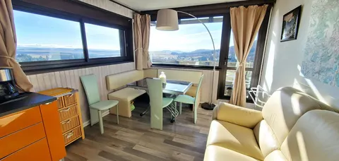 Appartement aevce vue sur les lac des Hermines