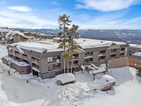 2 Bedroom Condo Ski in/Ski Out