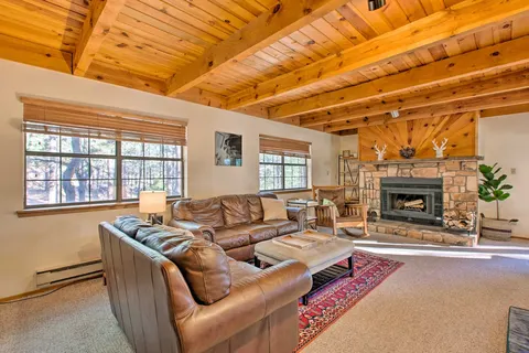 Family Cabin w/ Hot Tub: 1 Mi to Angel Fire Resort