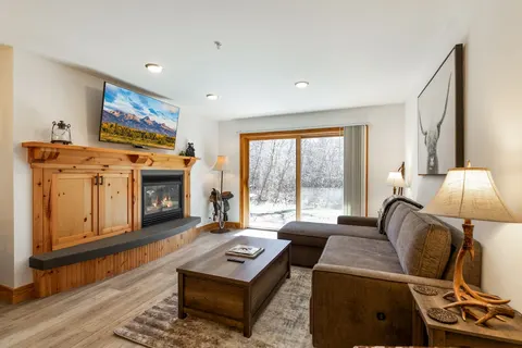 Teton Homestead: Teton Creek, Newly Renovated
