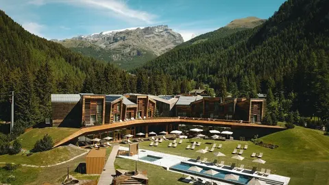 Aethos Hotel Monterosa