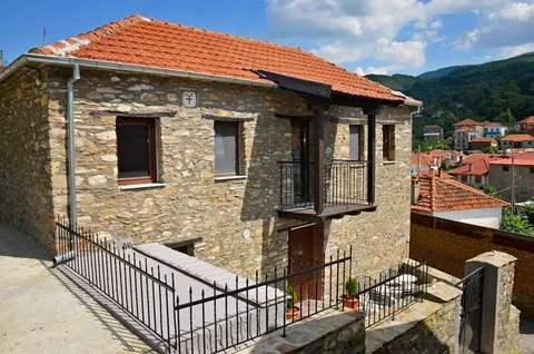 Stone Villa "To Petrino"