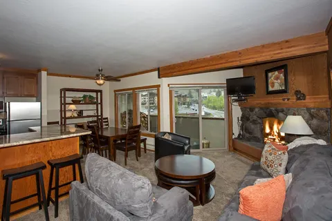 Two Bedroom Ski Condo - Village at Palisades Tahoe  in Olympic Valley