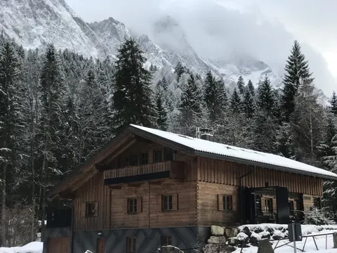 Luxury chalet with pool, home cinema, fitness, sauna, Eibsee, Zugspitze, Garmisch